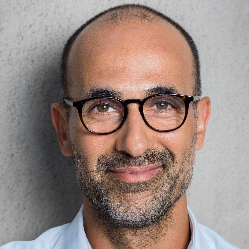 men wearing glasses for presbyopia